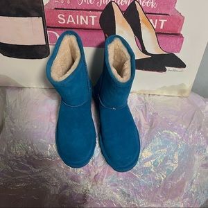 Teal blue bear paws boots